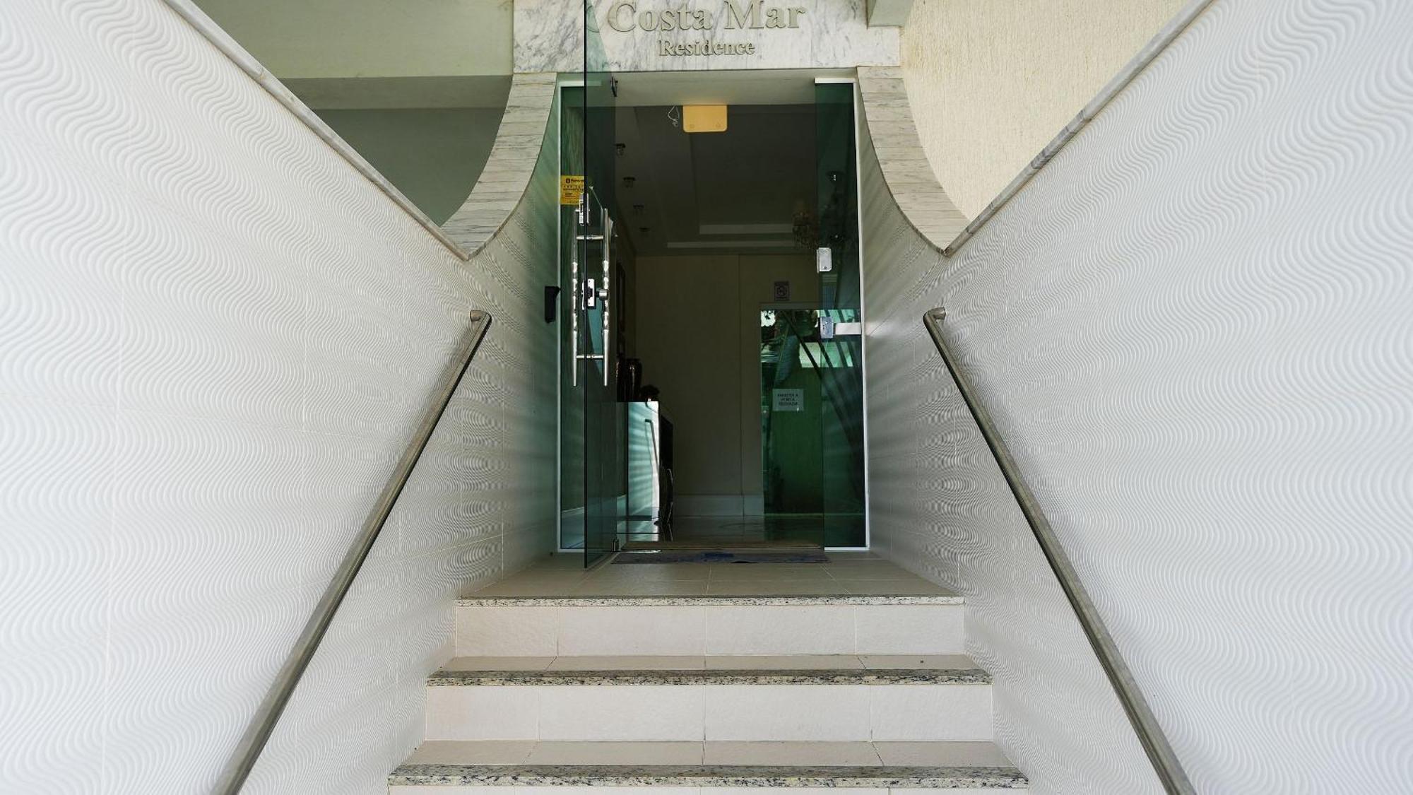 شقة Edificio Costa Mar - Centro De بومبينهاس المظهر الخارجي الصورة